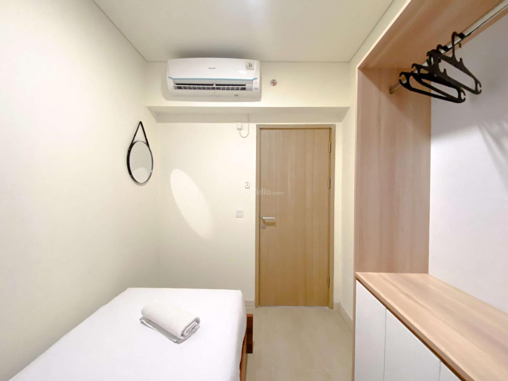 Homey 2Br With Work Space At Meikarta Apartment By Travelio ชีการัง ภายนอก รูปภาพ